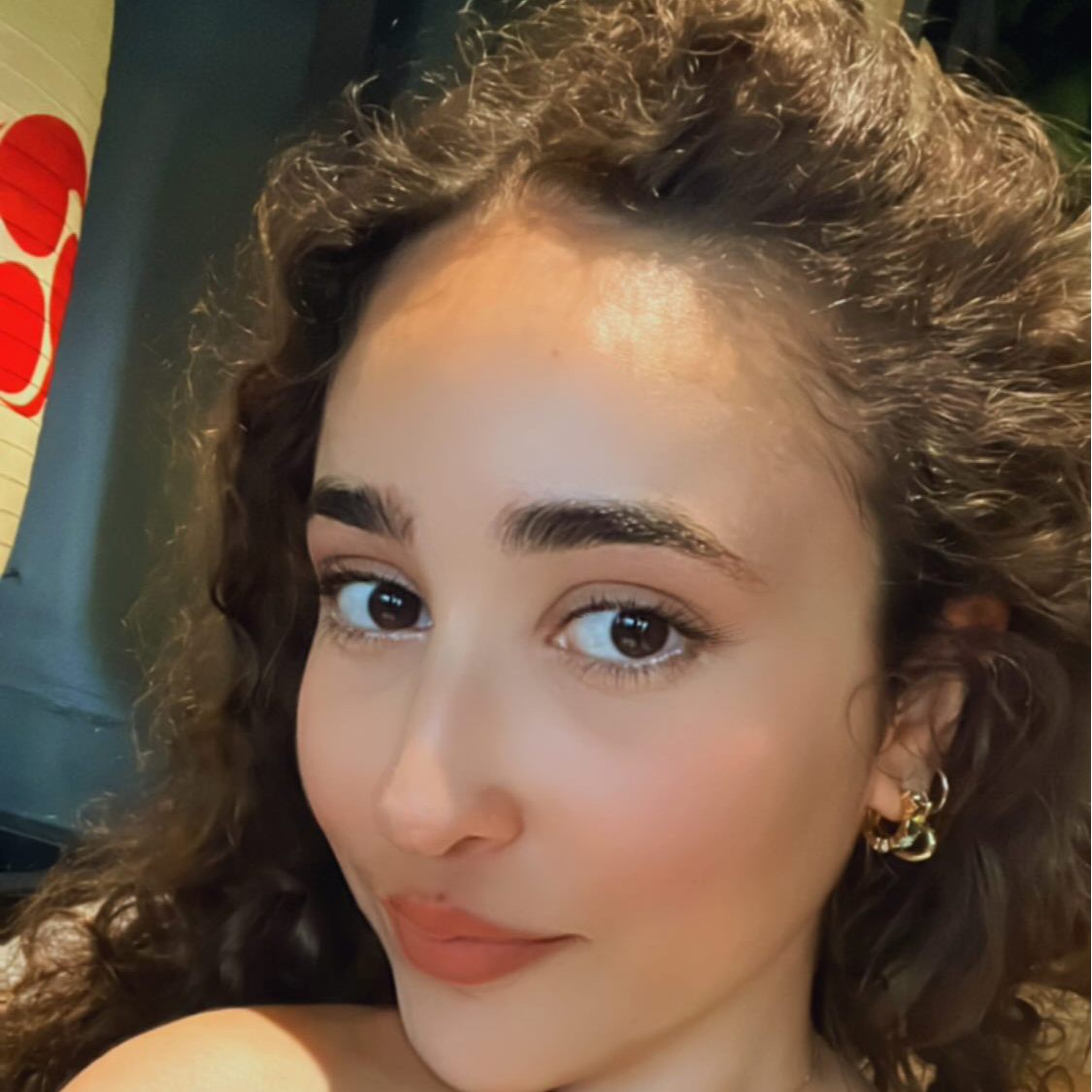 Dounia25