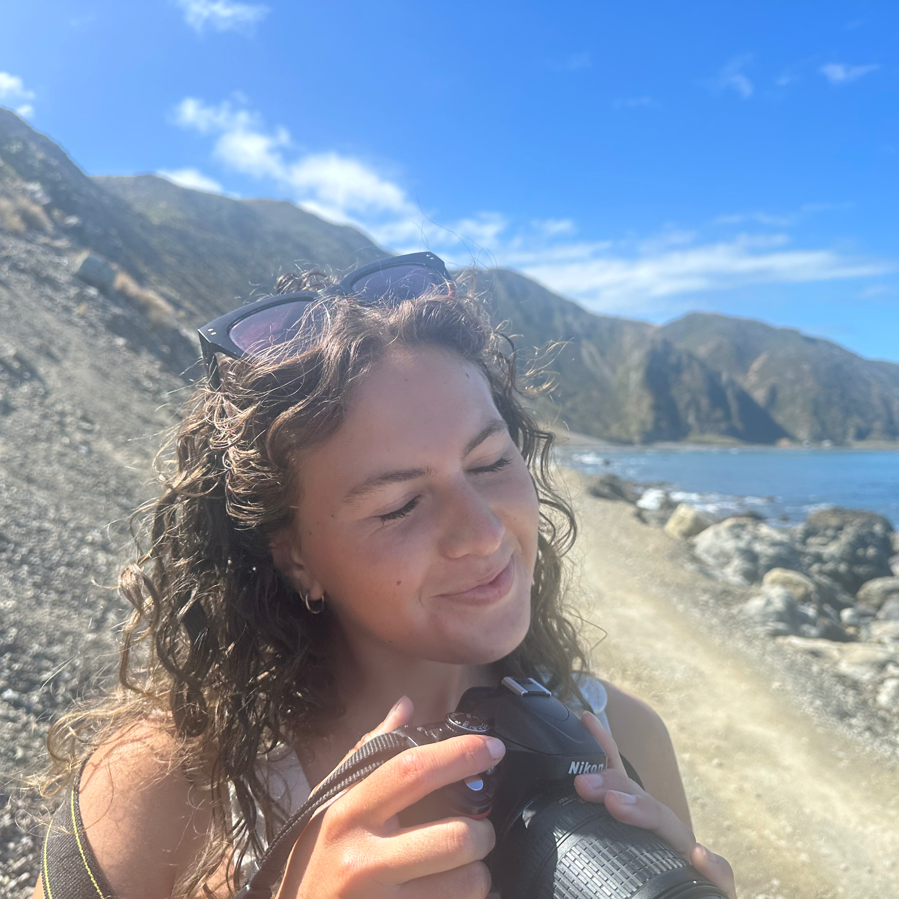 Mae_travel