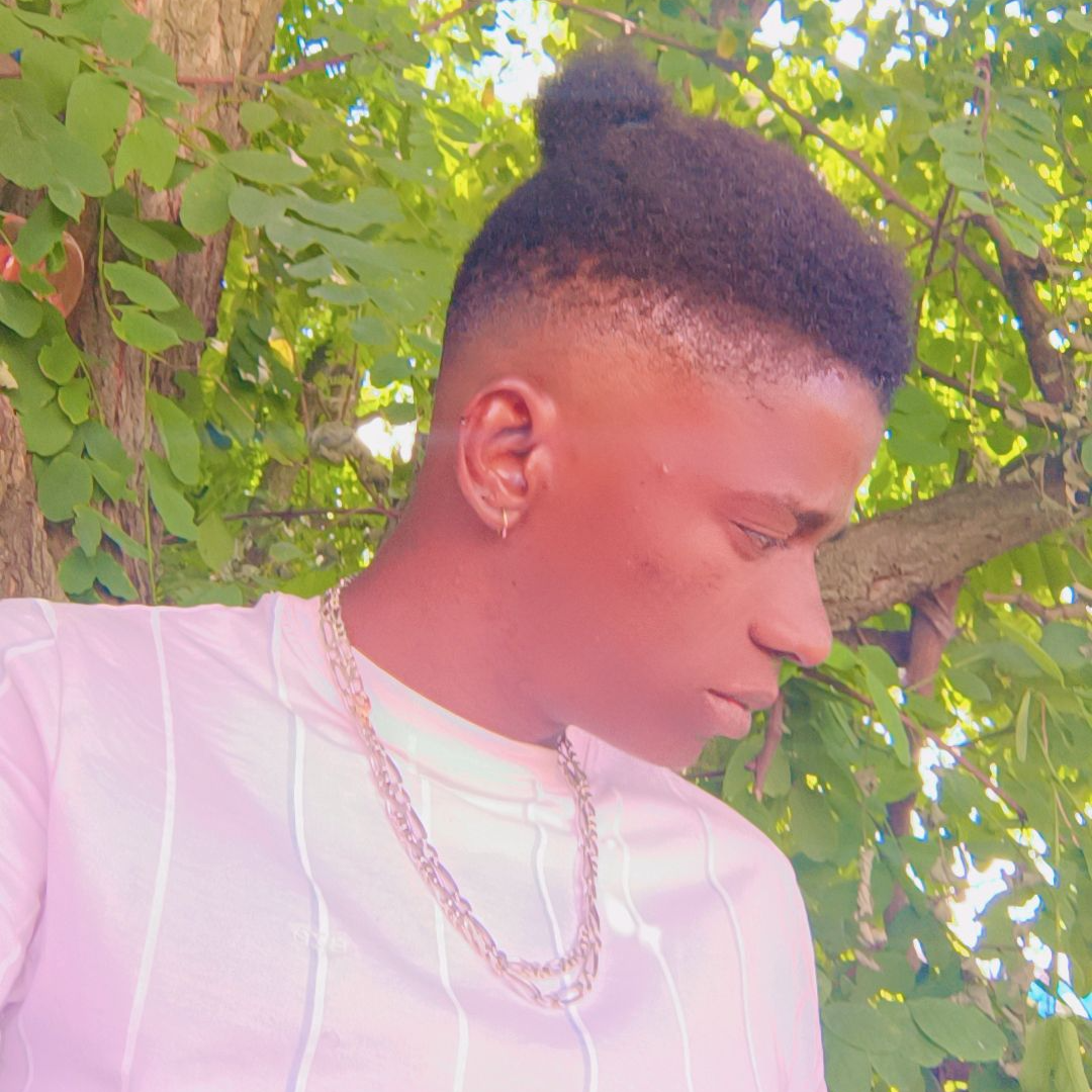 L'homme fidèle officiel