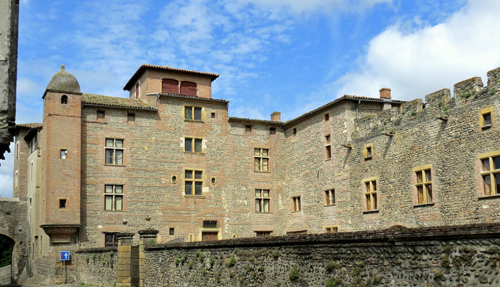 Palaminy.