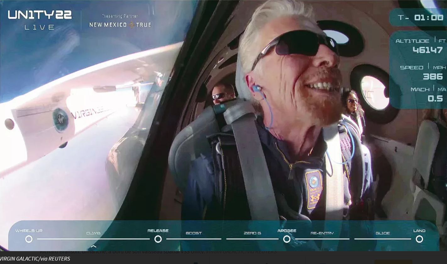 Richard Branson dimanche à bord de son vaisseau spatial VSS Unity. VIRGIN GALACTIC/via REUTERS