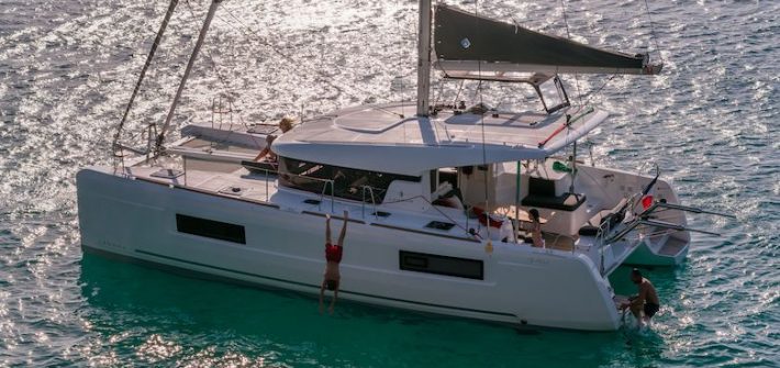 Cata Lagoon 40 au mouillage