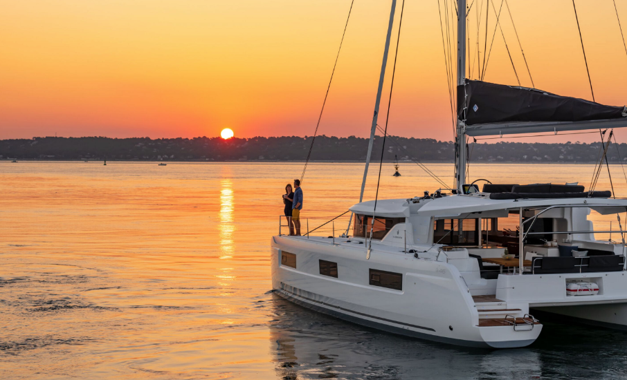 Lagoon 46 couché de soleil