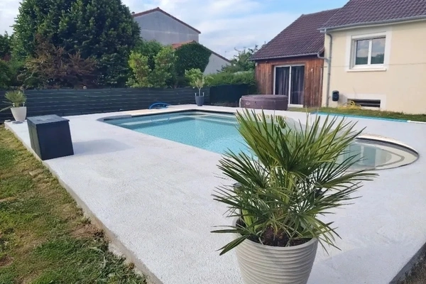 🏡 🏷️ Maison familiale + Terrain DIVISIBLE à Dangé-Saint-Romain (86) – 239 900 €