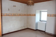 Ferme en pierre d'environ 100m2 avec dépendance