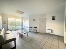 Hypercentre, appartement traversant et lumineux à rénover av...