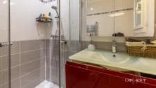 Appartement Lumineux de 3 Pièces dans Résidence Paisible