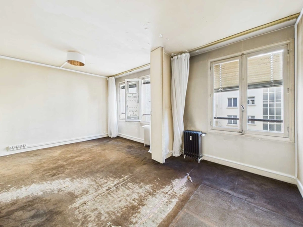 Vendeur - Paris 16ème - 2 pièces