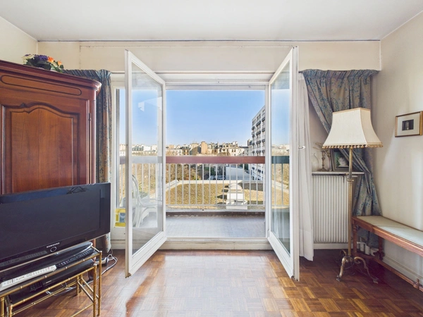 Vendeur - Paris 18ème - 2 pièces