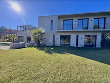 Mougins - PIBONSON - Villa 428m² avec jardin, piscine et ascenseur