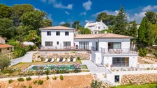 SAINT PAUL DE VENCE - VILLA 8 pièces avec jardin et piscine