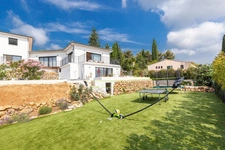 SAINT PAUL DE VENCE - VILLA 8 pièces avec jardin et piscine