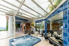 Falicon - Villa 7 pièces avec piscine chauffée, jardin 1350m², garage