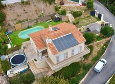 Nice - Sainte Marguerite – Élégante maison moderne avec piscine et production solaire