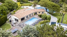 Mougins - Villa 4 pièce avec piscine chauffé et Tennis sur 3700m² de jardin