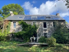 Charmant ancien presbytère situé a Callac