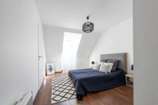APPARTEMENT T5 DERNIER ETAGE DANS UNE RESIDENCE DE STANDING