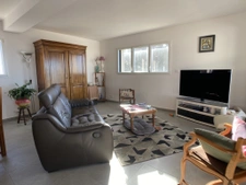 Villa contemporaine avec piscine - emplacement privilégié !