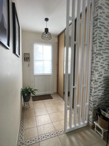 Maison prête à vivre   98 m2   Quartier calme   À 5 minutes 