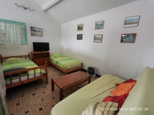 Ensemble immobilier avec deux gîtes saisonniers   La Barre-d