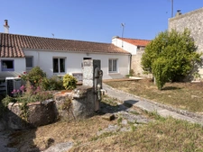 Maison de charme au coeur de Bouin, 2 chambres et double gar