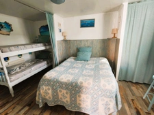 Maison rénovée avec gîte saisonnier  Aucun travaux à prévoir