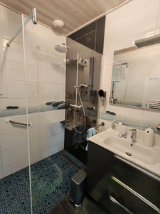 Maison rénovée avec gîte saisonnier  Aucun travaux à prévoir