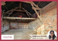 EXCLUSIVITÉ   Hangar avec potentiel au coeur de Maulévrier