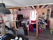RARE   Maison de ville à fort potentiel en plein coeur de Lav