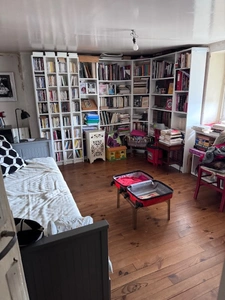 RARE   Maison de ville à fort potentiel en plein coeur de Lav