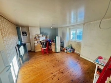 RARE   Maison de ville à fort potentiel en plein coeur de Lav