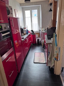 RARE   Maison de ville à fort potentiel en plein coeur de Lav