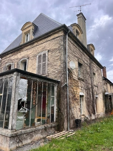 Manoir d'Exception à Le Rheu - Charme Historique et Opportun