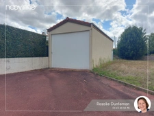 Maison de plain-pied avec 3 garages et fort potentiel d'évol