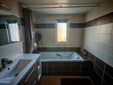 Maison familiale avec accès plain-pied   La Petite-Boissière