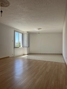 Maison centre-ville à Mauléon.