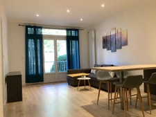 Bel appartement meublé T2 de 52 m2   Cholet centre