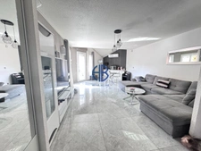 Maison rénovée de 104 m² avec jardin, piscine et Garage- cadre paisible