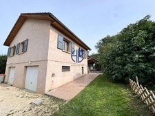 Maison familiale de 100 m² sur terrain de 1300 m² ? Montrevel