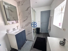 À Vendre LE GRAND LEMPS  Maison avec appartement et grande dépendance