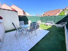 Maison rénovée de 104 m² avec jardin, piscine et Garage- cadre paisible