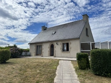 Charmante maison bretonne avec grand jardin, proche Quintin