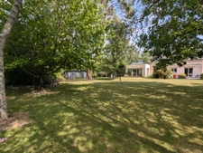 À vendre : belle maison de standing avec SPA, jardin arboré 