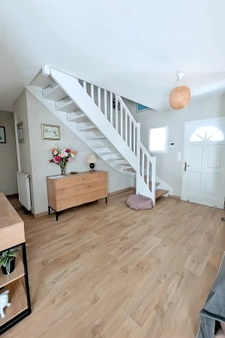 À vendre : belle maison de standing avec SPA, jardin arboré 