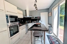 Ploeren : Maison familiale   4 chambres + bureau avec jardin