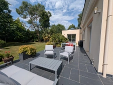 À vendre : belle maison de standing avec SPA, jardin arboré 
