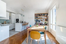PARIS 10 -  PORTE-SAINT-MARTIN 9