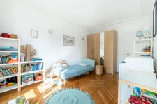 PARIS 10 -  PORTE-SAINT-MARTIN 13