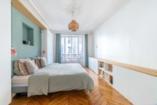 PARIS 10 -  PORTE-SAINT-MARTIN 12