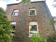 A 10 MIN ENVIRON DE LOUDEAC (LA PRENESSAYE) - MAISON EN PIER